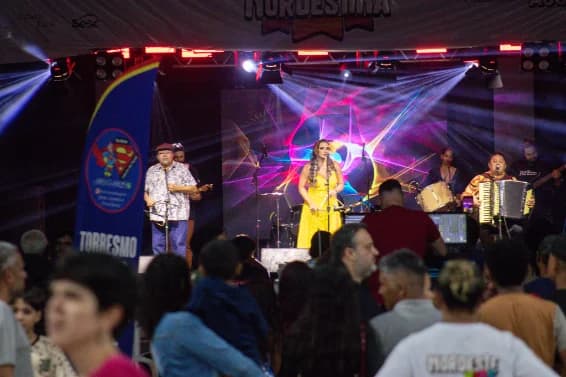 Evento da Rádio Praia na comunidade